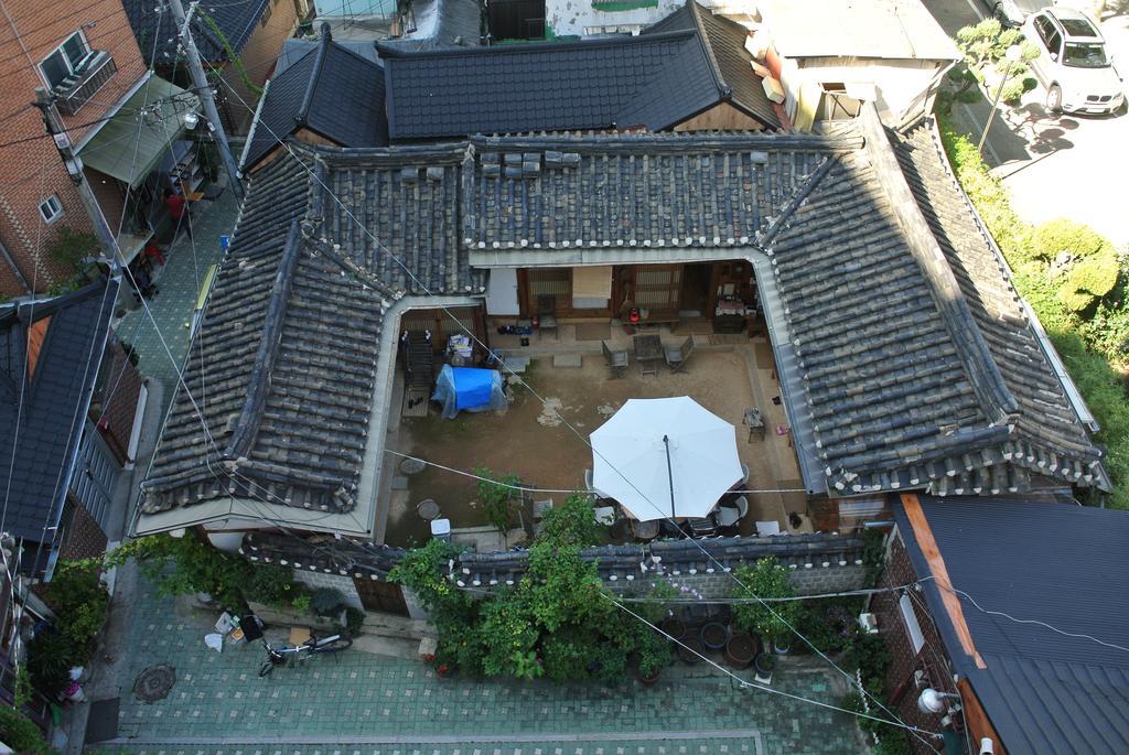 Namhyeondang Hanok Guesthouse Seoul Exterior photo